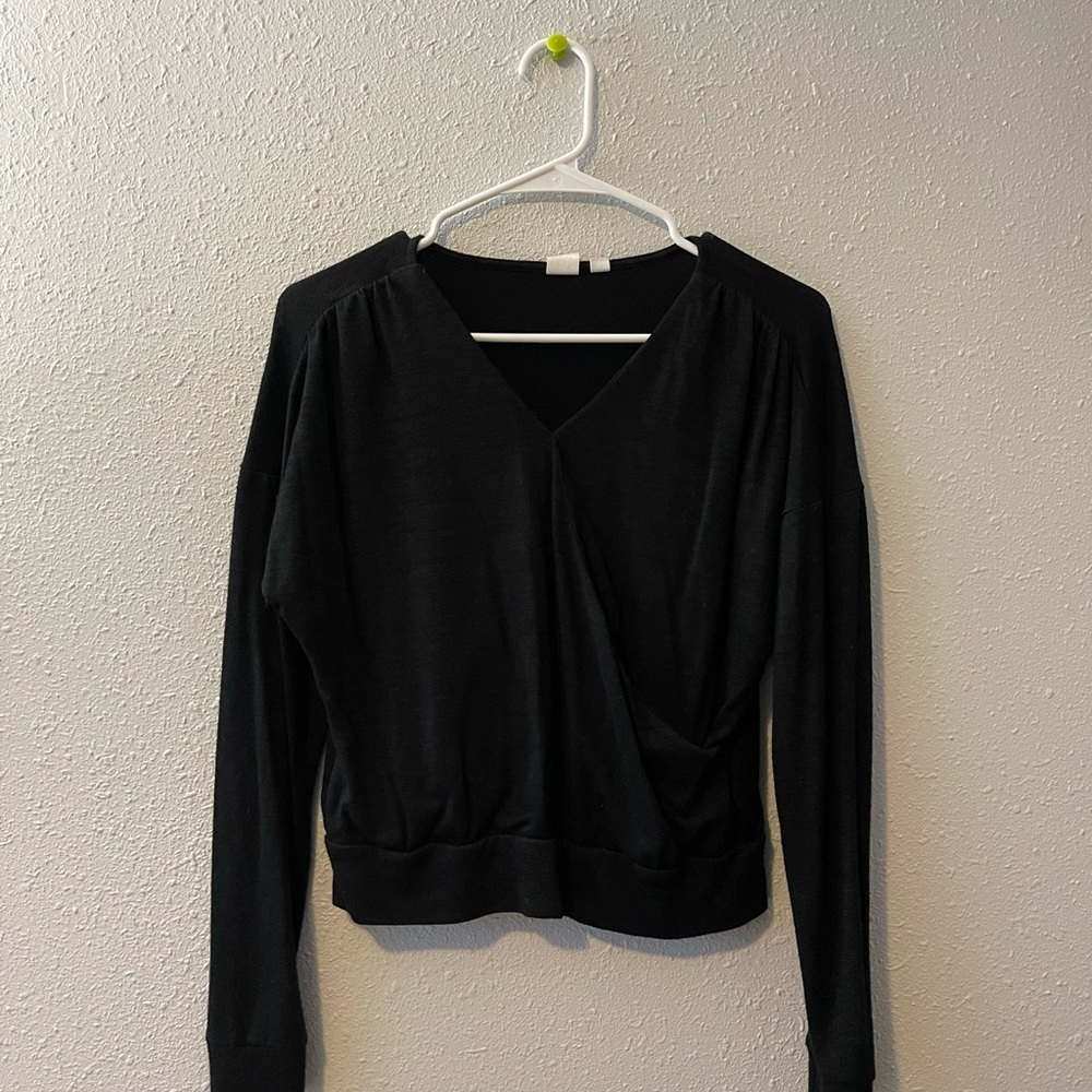 Gap XS Black V-neck long sleeve top - Picture 4 of 4